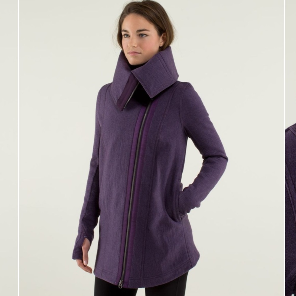 Lululemon Virasana blanket wrap; size 6/8